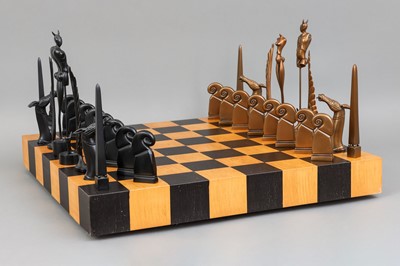 Lot 1872 - PAUL WUNDERLICH (1927-2010) Schachspiel mit Bronze Spielfiguren