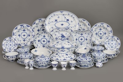 Lot 886 - ROYAL COPENHAGEN Speiseservice