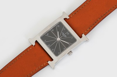 Lot 835 - HERMÈS Heure H Armbanduhr