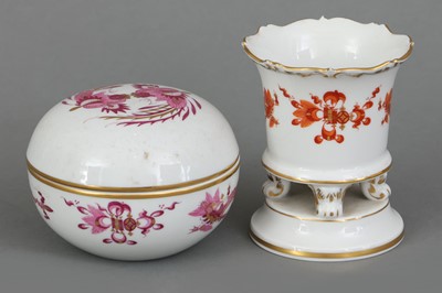 Lot 972 - 2 MEISSEN Porzellanteile