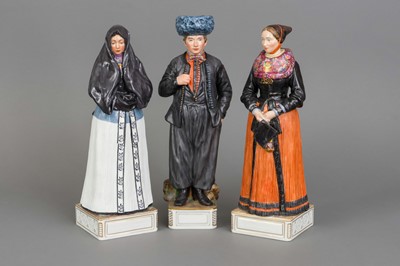 Lot 1146 - 3 große ROYAL COPENHAGEN Porzellanfiguren "Amager"