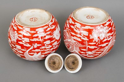Lot 14 - Paar chinesische Porzellan-Ingwergefäße