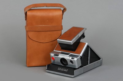 Lot 1435 - POLAROID SX 70 Land-Camera