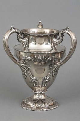 Lot 706 - Silber Henkelvase