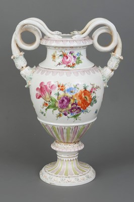 Lot 1001 - CARL THIEME (Potschappel/Sachsen) Porzellanvase