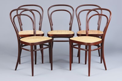 Lot 368 - 4 THONET Modell 214 "Kaffeehaus-Stühle"