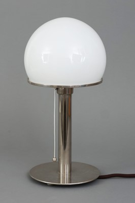 Lot 537 - WAGENFELD Bauhaus Tischlampe "WA24"