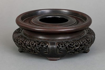 Lot 122 - Chinesischer Vasenständer der Qing-Dynastie (1644-1912)