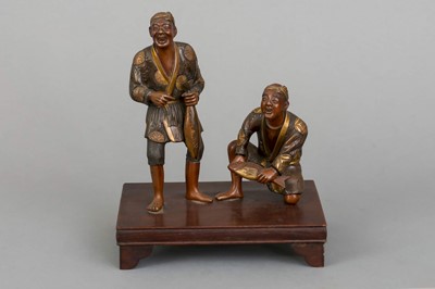 Lot 163 - Zwei japanische Bronzefiguren "Fischer" im Stile von  MIYAO EISUKE