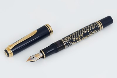 Lot 1457 - PELIKAN  "M800 Concerto" Füllfeder