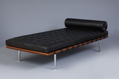 Lot 302 - KNOLL "Barcelona" Daybed