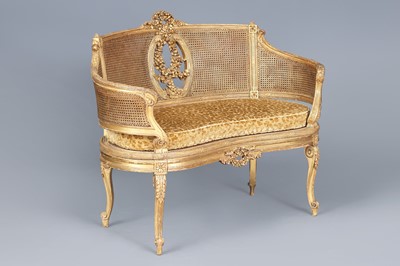 Lot 360 - Kleines Louis XV Canape