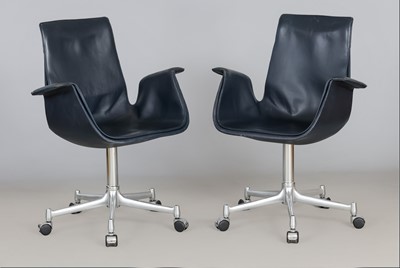 2 Walter KNOLL FK 6725 Armlehnstühle mit Rollen