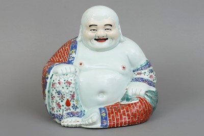 Lot 67 - Chinesische Porzellanfigur "Lachender Buddha"