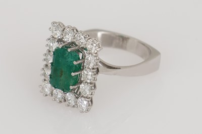 Lot 742 - Smaragd-Ring