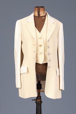 Lot 1260 - MOSCHINO Cheap and chic Blazer und Weste