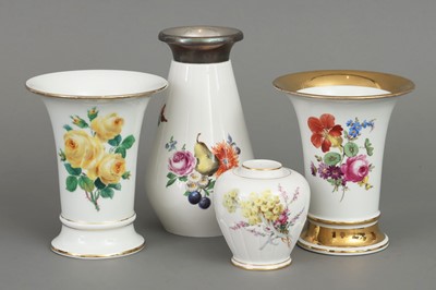 Lot 807 - 4 MEISSEN Porzellanvasen