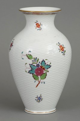 Lot 831 - HEREND Porzellanvase