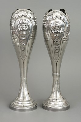 Paar versilberte A. VILLIEN (France) Vasengefäße des Art Nouveau