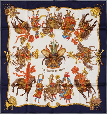 Lot 1237 - HERMÈS Seidentuch "Les Fêtes du Roi Soleil"