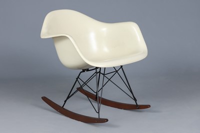 Lot 217 - VITRA EAMES Fiberglas Rocking Chair