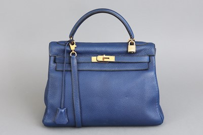 Lot 701 - HERMÈS Kelly 32 Retourné Handtasche