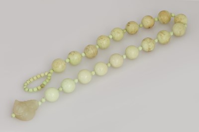 Lot 649 - Jade-Kette