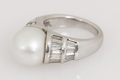 Lot 639 - Perlen-Diamantring