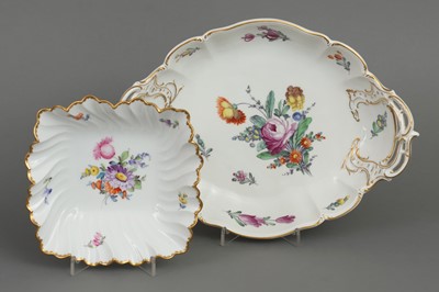 Lot 826 - 2 NYMPHENBURG Porzellanteile