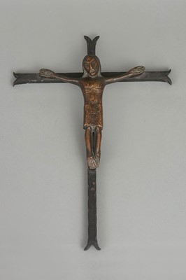 Expressionistische Bronzefigur "Kruzifix"