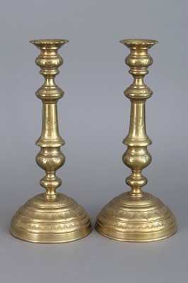 Lot 1256 - Paar Messing Tischleuchter des Barock