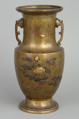 Lot 105 - Japanische Bronze-Vase