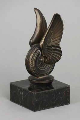 Lot 1141 - Automobilia Paperweight "Winged Wheel"