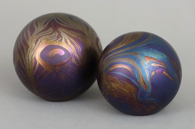 Lot 1023 - 2 JOHN DITCHFIELD (England) Glas Paperweights