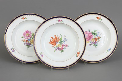 Lot 860 - 3 MEISSEN Porzellanteller