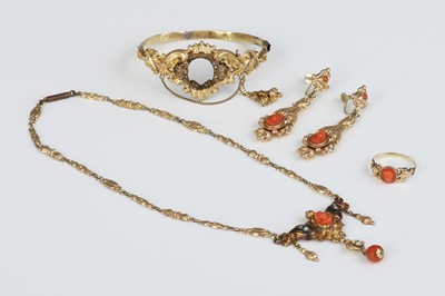 Lot 820 - Konvolut Biedermeier Korallenschmuck, 19. Jhdt.