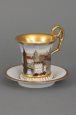 Lot 800 - wohl SCHLAGGENWALD (Böhmen) Ansichtentasse "Prag" mit Untertasse