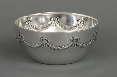 Lot 445 - C.G HALLBERG (Stockholm) Silber Konfektschale