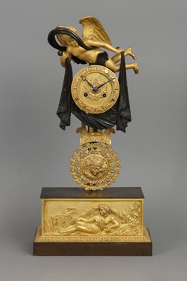 Lot 543 - Pendule des französischen Empire mit Figurenstaffage "Fliegender Putto"