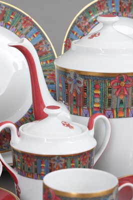 Lot 950 - LIMOGES Porcelaine de Paris Kaffeeservice