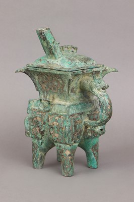 Chinesisches Vorratsgefäß/Weingefäß (¨Fangding¨) im archaischen Shang-Stil
