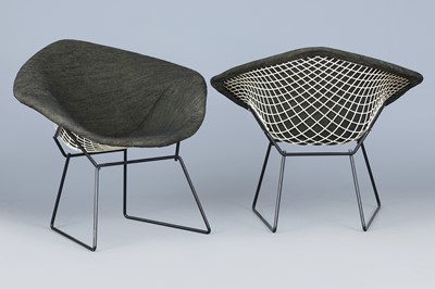 2 KNOLL International "Diamond chairs"