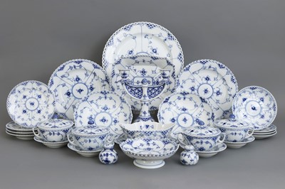 Lot 1050 - ROYAL COPENHAGEN Speiseservice