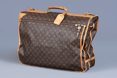 Lot 713 - LOUIS VUITTON Kleidersack