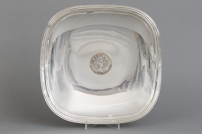 GOTTLIEB KURZ (Schwäbisch Gmünd) Silber Schale mit Erinnerungsmedaille