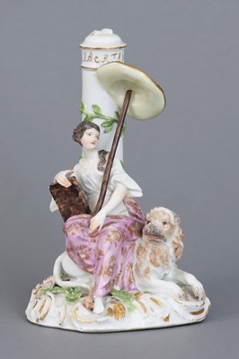 Lot 1080 - Allegorische MEISSEN Porzellanfigur "Libertas"