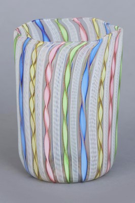 Lot 1223 - Wohl MURANO "Latticino" Glasbecher