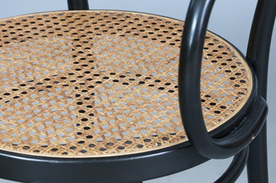 Lot 263 - 4 THONET Armlehnstühle 209