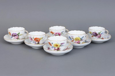 Lot 912 - 6 MEISSEN Kaffeetassen mit Untertassen