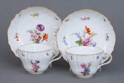 Lot 913 - Paar MEISSEN Kaffeetassen mit Untertassen